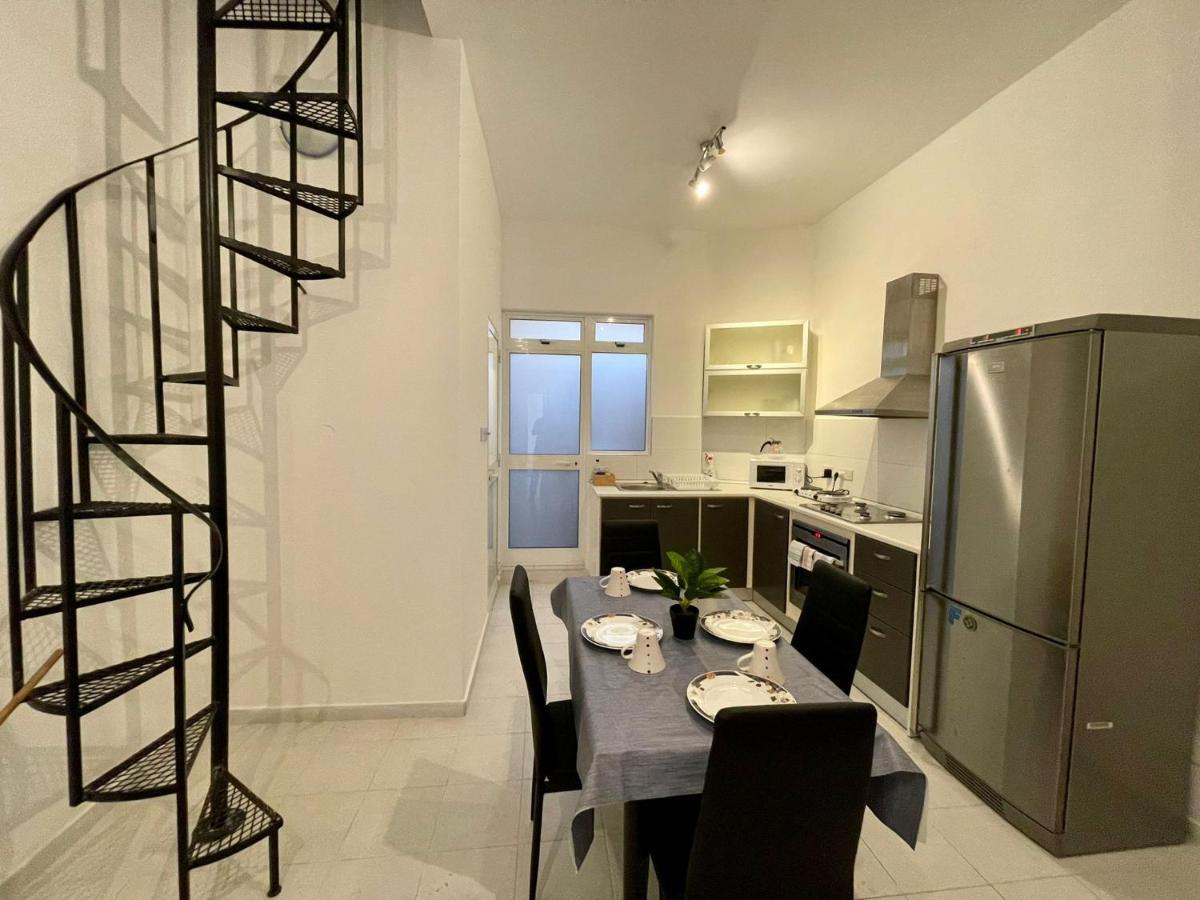 Balesa Property - Modern Duplex House In Central Sliema Esterno foto
