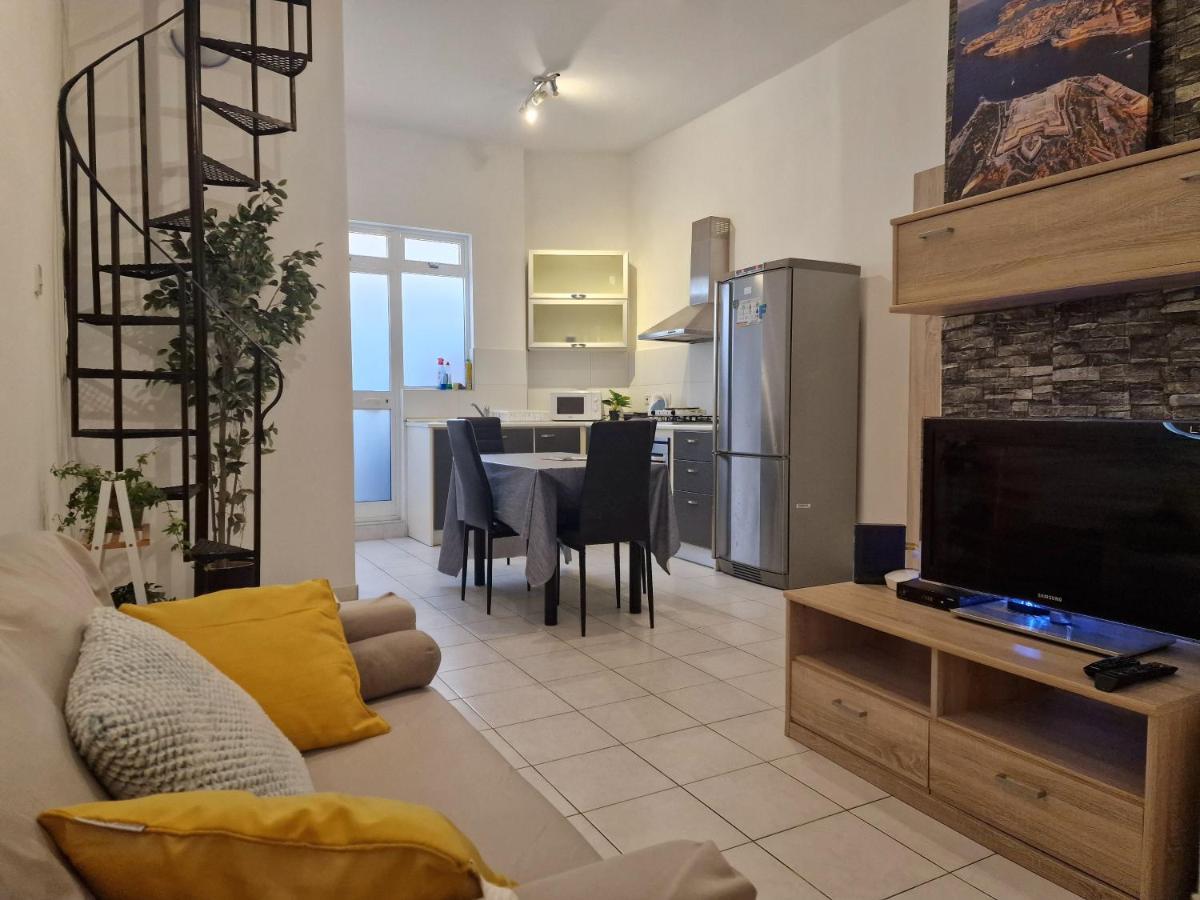 Balesa Property - Modern Duplex House In Central Sliema Esterno foto